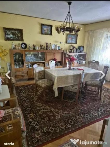 Apartament cu 3 camere semidecomandat, mobilat în Micro 16
