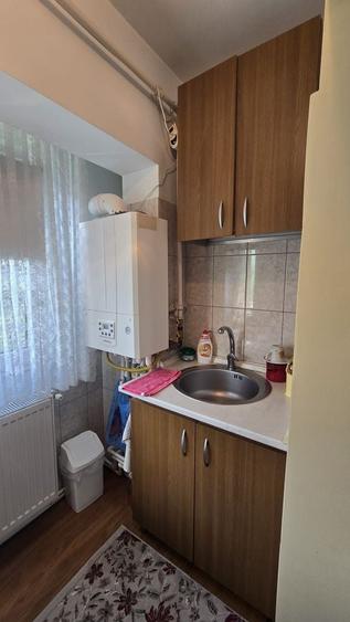 NAVODARI-2 camere, etaj 2/4, centrala termica, 69500euro - 9