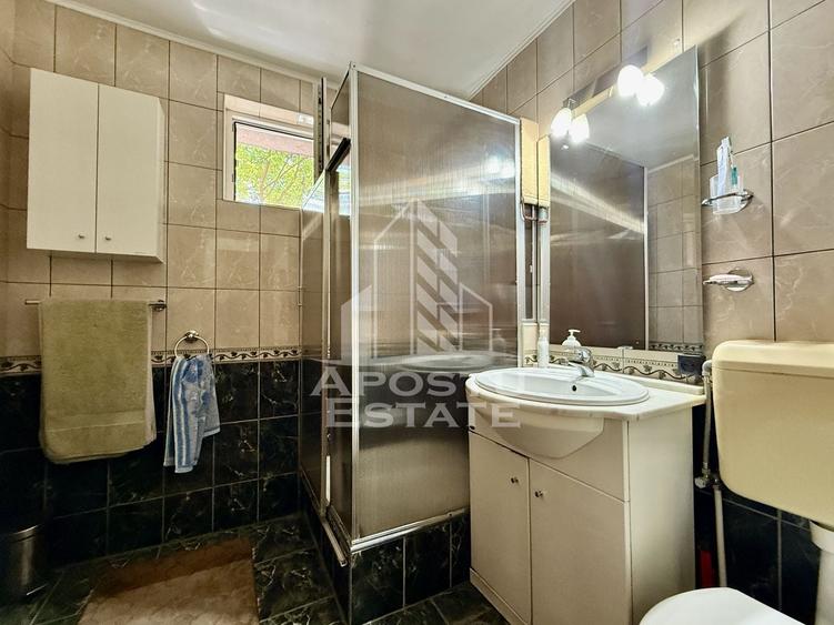 Apartament cu 3 camere semidecomandat, mobilat în Olimpia-Stadion