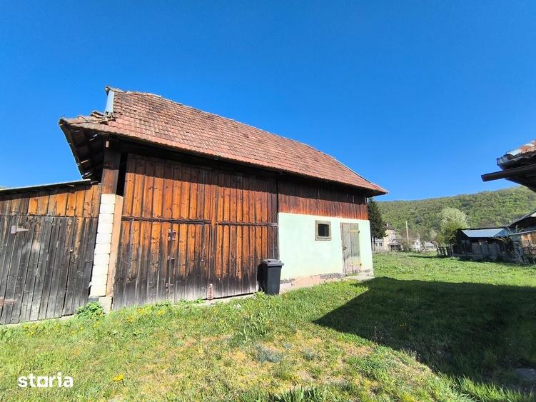 Casă cu 3 camere cu Teren 3200 Mp în Meseșenii de Jos
