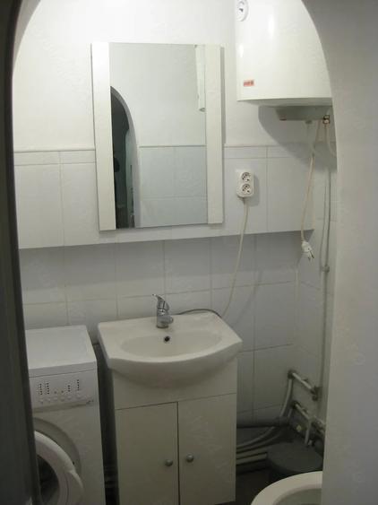 Garsonieră decomandată în Unirii