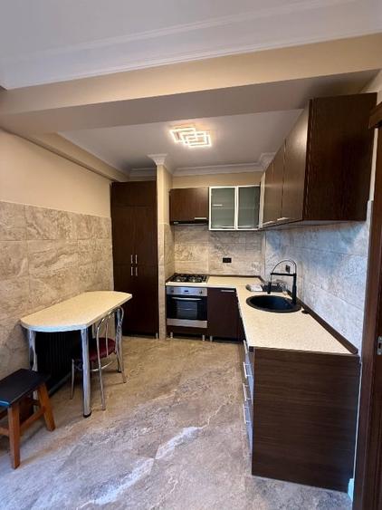 Apartament cu 2 camere decomandat, mobilat în Lipovei