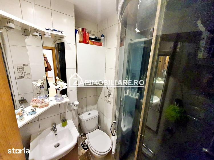 Apartament cu 3 camere decomandat în Mureșeni
