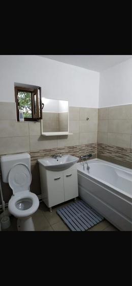 Apartament cu 3 camere decomandat în Obor