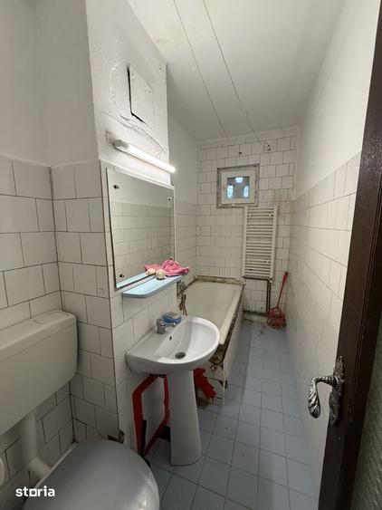 Apartament cu 2 camere nedecomandat în Girocului