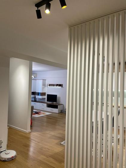 Apartament cu 3 camere în Barbu Văcărescu