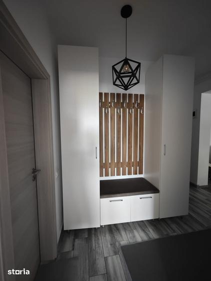 Apartament cu 2 camere decomandat în Apărătorii Patriei