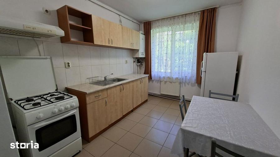 Apartament cu 2 camere decomandat, mobilat în 7 Noiembrie