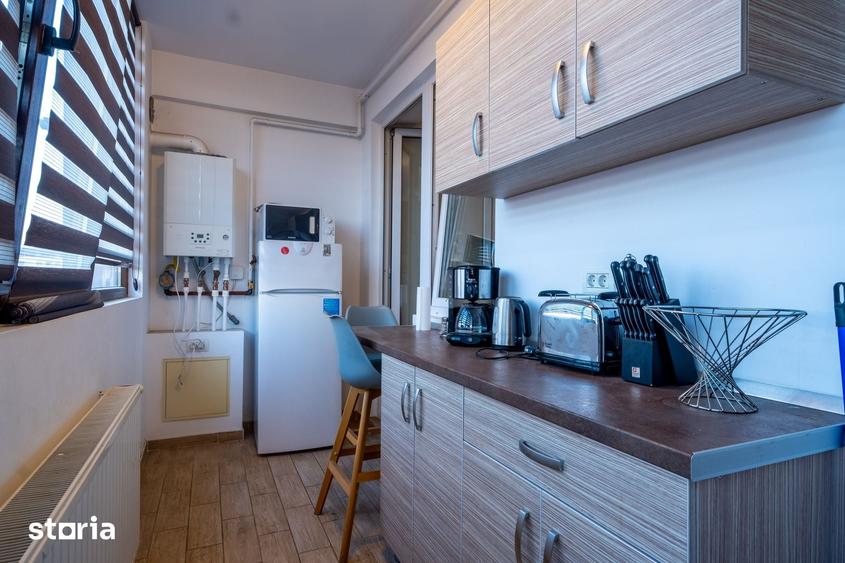 Apartament cu 2 camere decomandat în Roșu