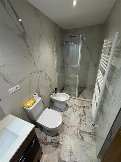 Apartament cu 3 camere decomandat, mobilat în Ultracentral