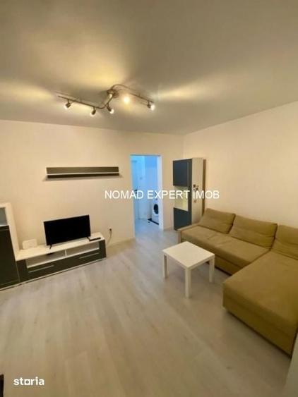 Apartament cu 2 camere semidecomandat în 1 Mai