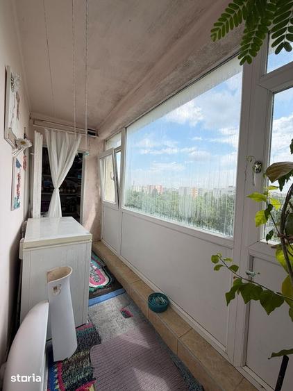 Apartament cu 3 camere în Berceni