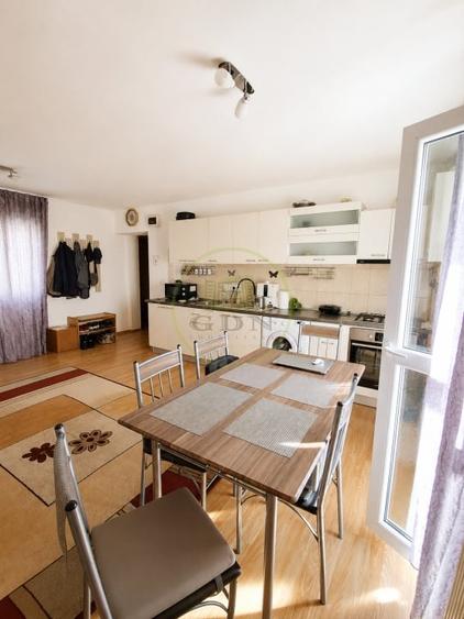 Apartament cu 3 camere decomandat, mobilat în Lazaret