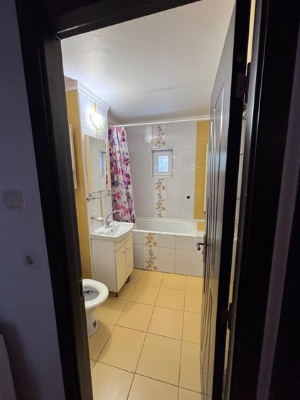 Apartament cu 2 camere semidecomandat în Micro 16