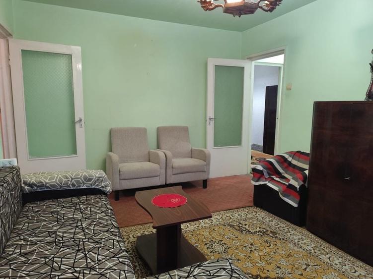 Apartament cu 3 camere semidecomandat în Șagului — fotografia 1