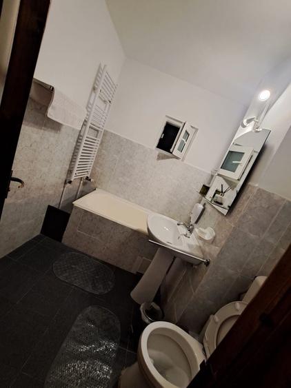 Apartament cu 2 camere decomandat în Micro 16