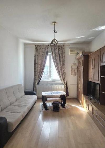 garsonieră zona Far mobilată utilată 22 mp - 1