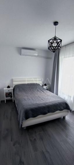 Penthouse cu 3 camere semidecomandat, mobilat în Florești