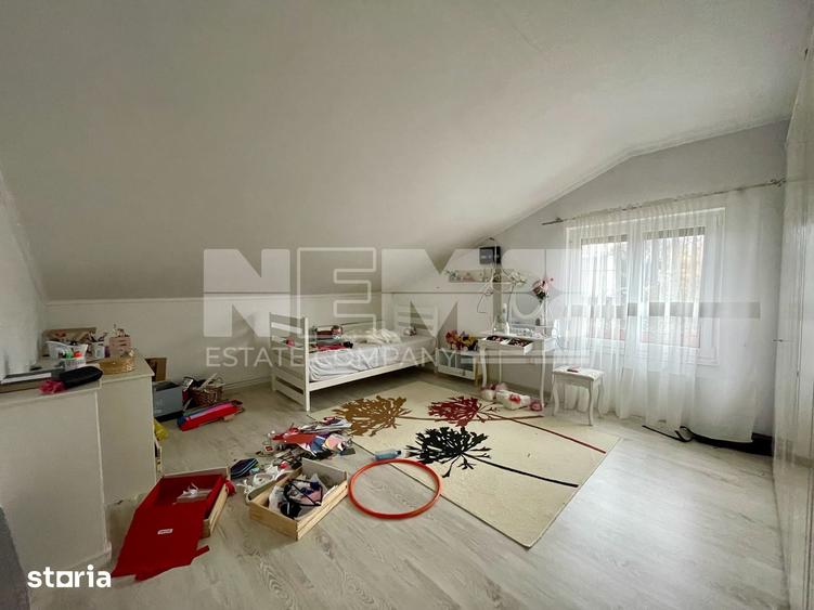 Casă cu 5 camere cu Teren 581 Mp în Vicovu de Sus