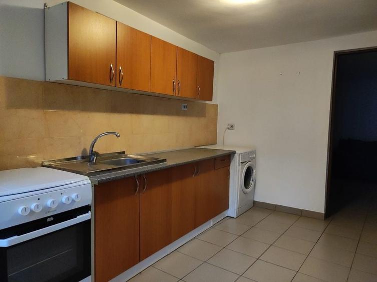 Casă cu 4 camere în Dosu Bricii