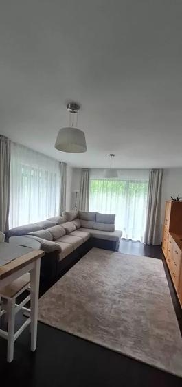 Apartament cu 2 camere decomandat, mobilat în Drumul Poienii