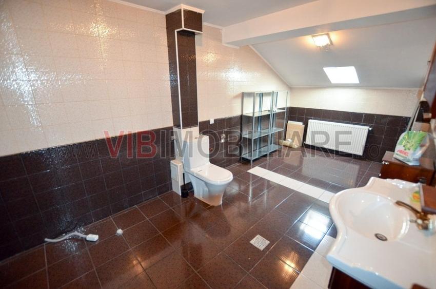 Casă cu 7 camere cu Canalizare în Pipera