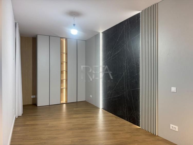 Apartament cu 3 camere decomandat în Primăverii