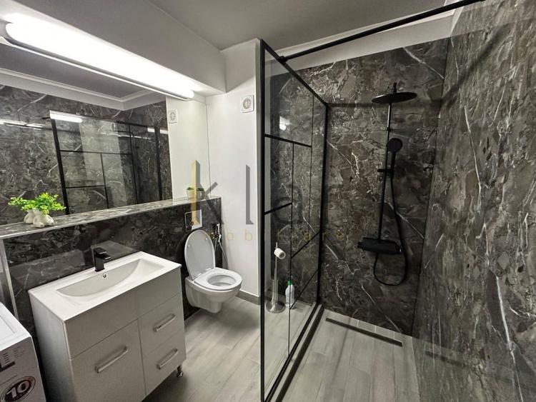Apartament cu 3 camere semidecomandat, mobilat în Central
