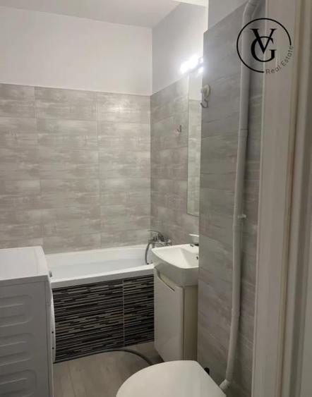 Garsonieră decomandată în Costin Georgian
