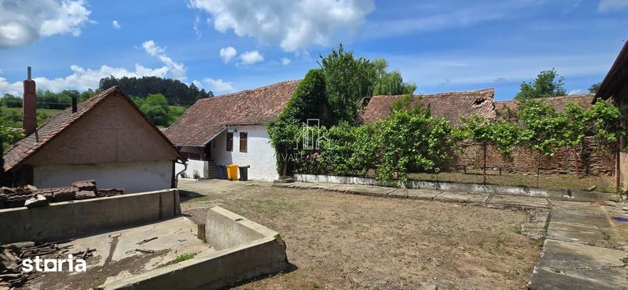 Casă cu 5 camere cu Teren 800 Mp în Vânători