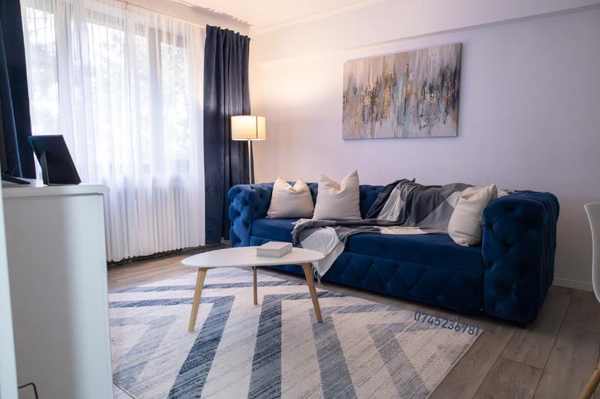Apartament cu 2 camere decomandat, mobilat în Central