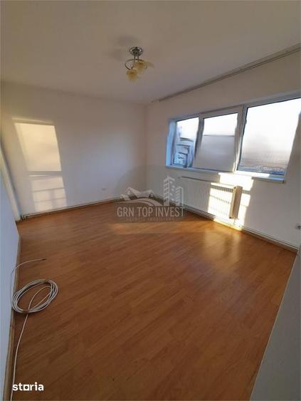 Apartament cu 3 camere decomandat în Trei Stejari