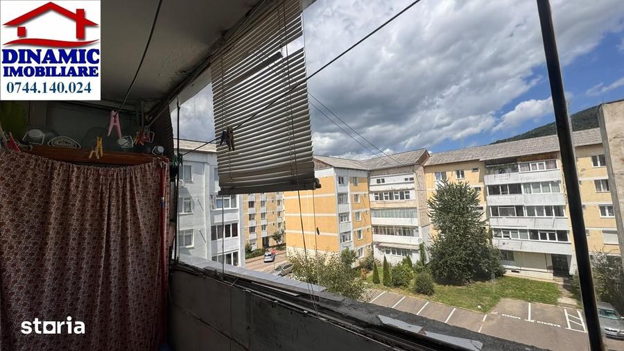 Apartament cu 2 camere decomandat în Precista