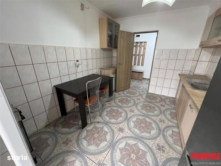 Apartament cu 3 camere decomandat în Bistrița Lac