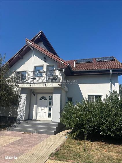 Casă cu 3 camere cu Teren 2000 Mp în Central