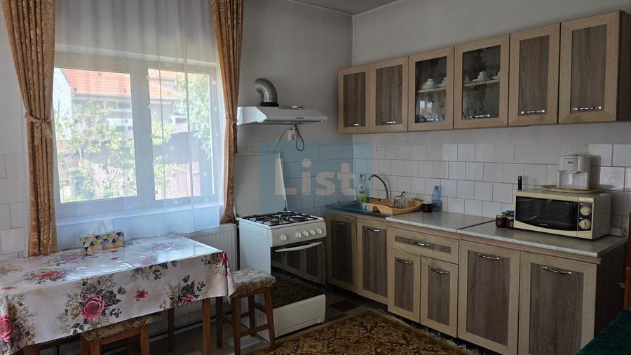 Casă cu 3 camere cu Teren 449 Mp în Central