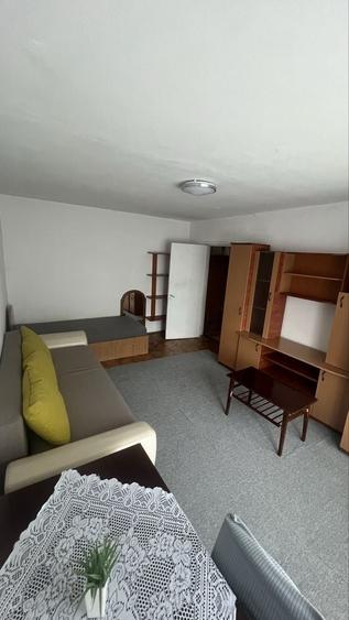 Apartament cu 2 camere decomandat în Aradului
