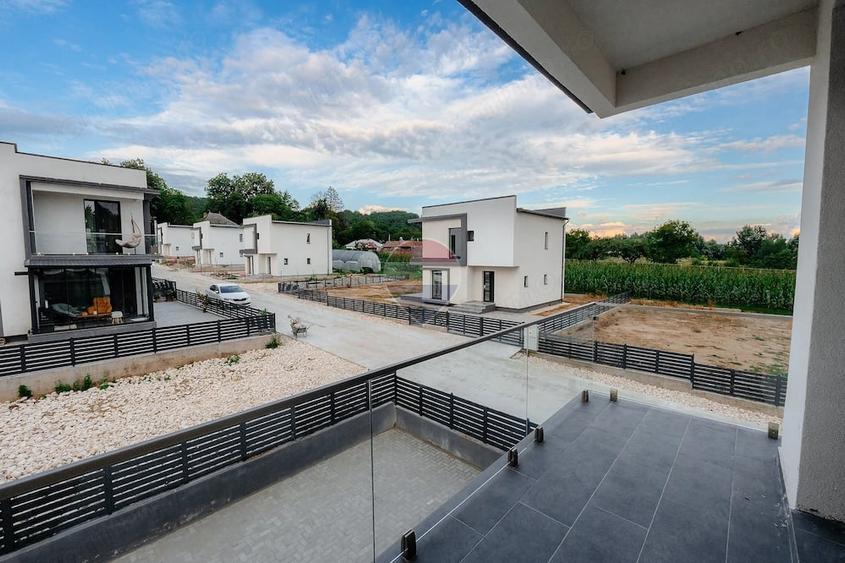 Casă cu Teren 181 Mp în Budeasa