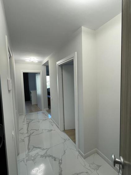 Apartament cu 3 camere decomandat în Aviației