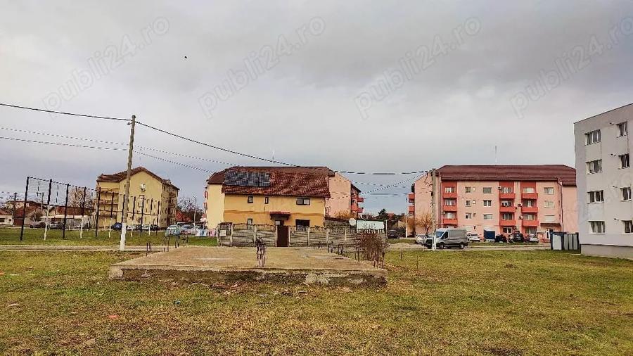 Teren de 330 mp, în Central