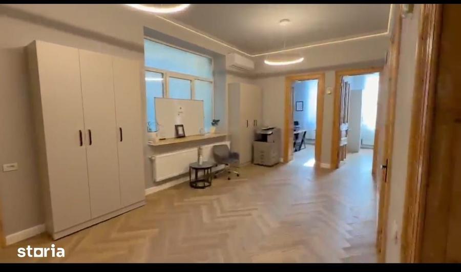 Apartament cu 5 camere în Peninsula