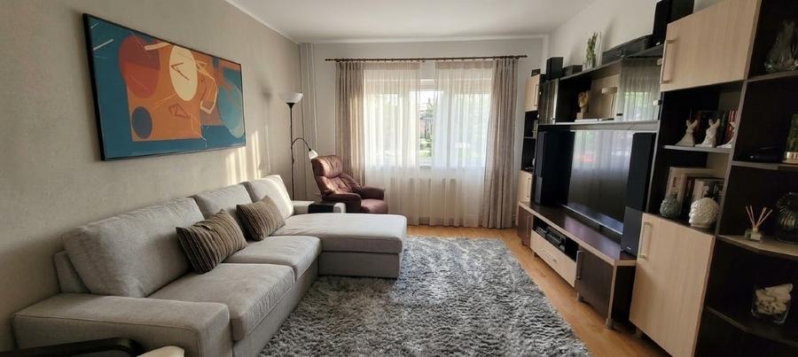 Apartament cu 3 camere decomandat, mobilat în Energiei
