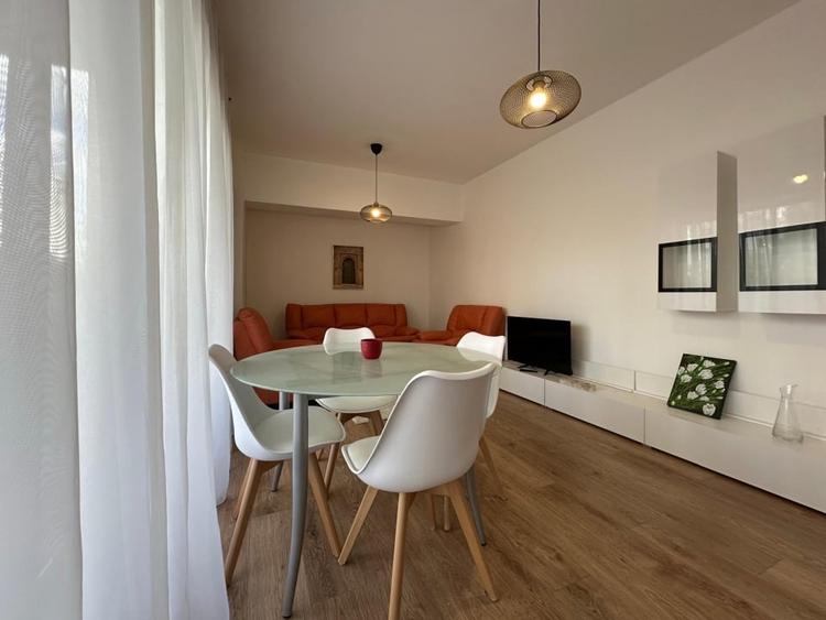 Apartament cu 2 camere decomandat, mobilat în Titan — fotografia 3