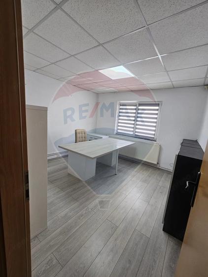 Spațiu comercial, de 64 mp, în Central