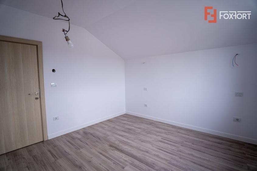 Duplex cu 4 camere cu Teren 273 Mp în Urseni