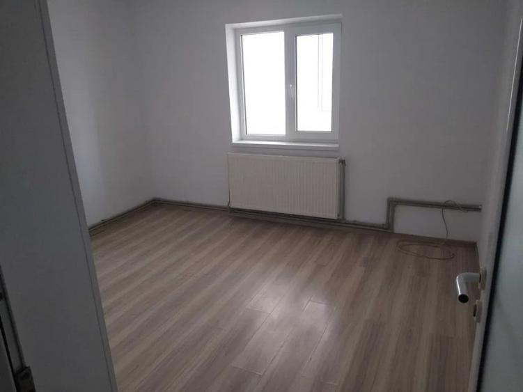 Apartament 2 camere decomandat 45mp Bailesti - 1