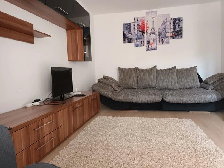 Apartament cu 2 camere decomandat în Lacul Tei