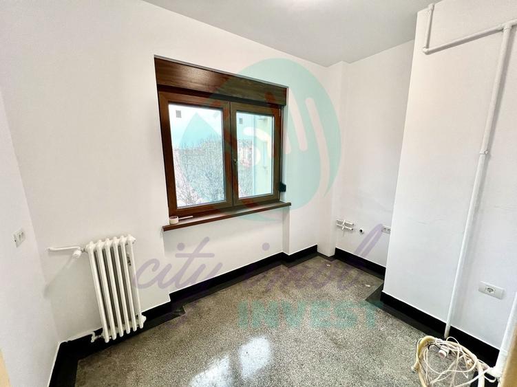 Apartament cu 4 camere decomandat în Cișmigiu