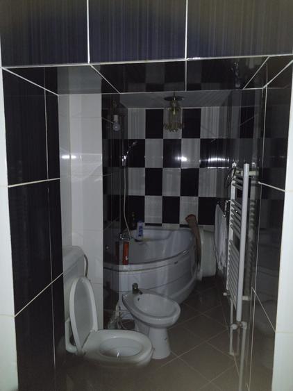 Apartament cu 4 camere decomandat în Brăilei