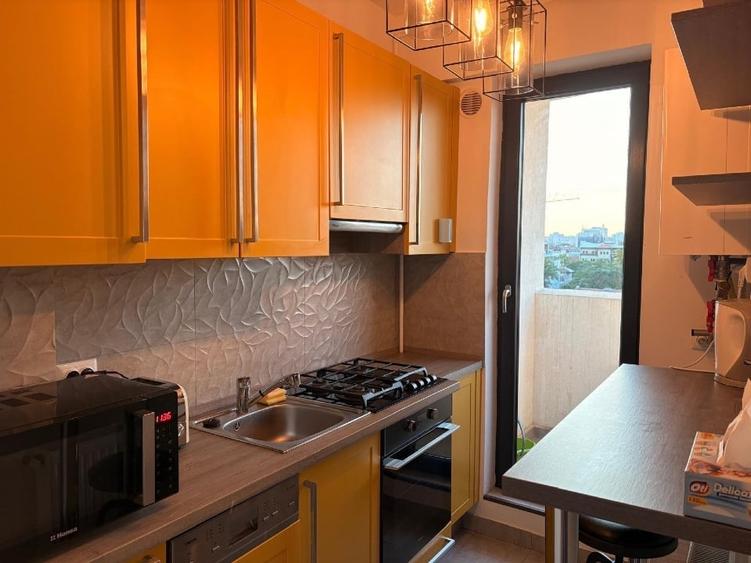 Apartament cu 2 camere semidecomandat, mobilat în Calea Călărașilor